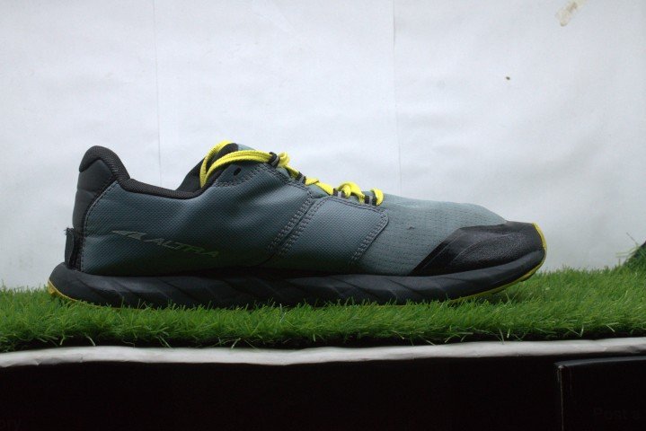 Altra Men's Superior 5 Trial Running Shoe - Image 2