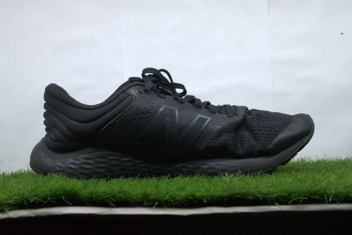 New Balance 520 V7 Running Shoe - Image 2
