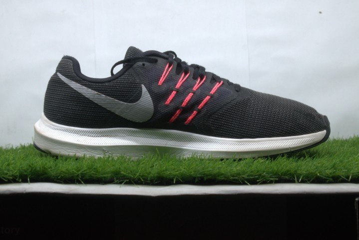 Nike Running Shoes Run Swift - Image 2