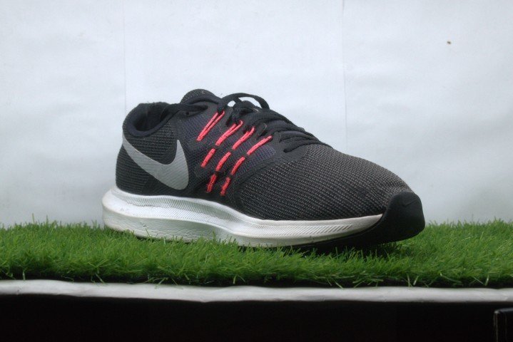 Nike Running Shoes Run Swift - Image 4