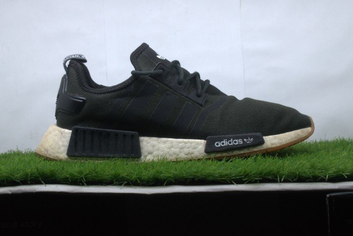 Adidas NMD-R1 - Image 2