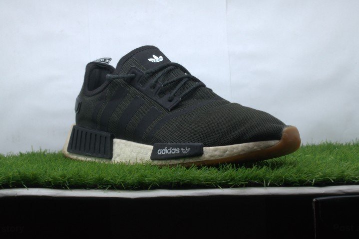Adidas NMD-R1 - Image 4